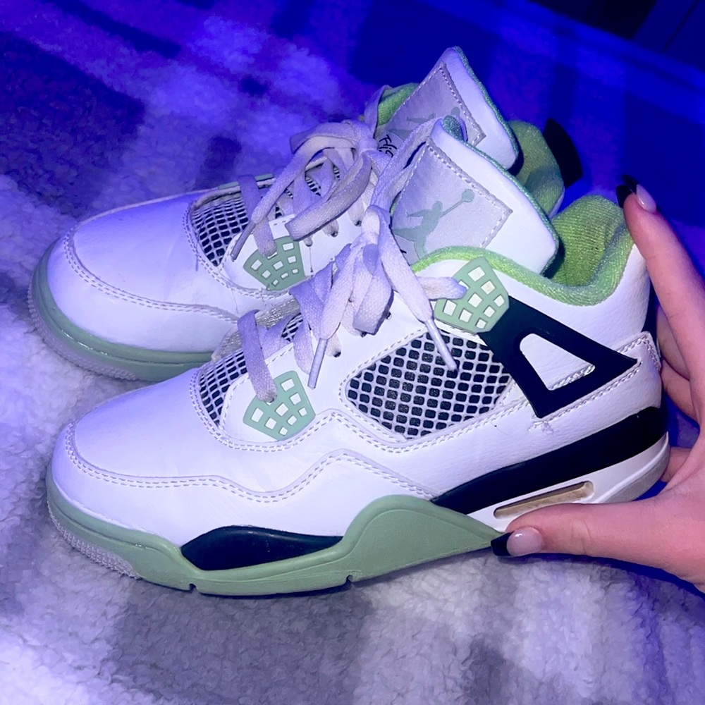 Wmns Air Jordan 4 Retro ‘Seafoam
